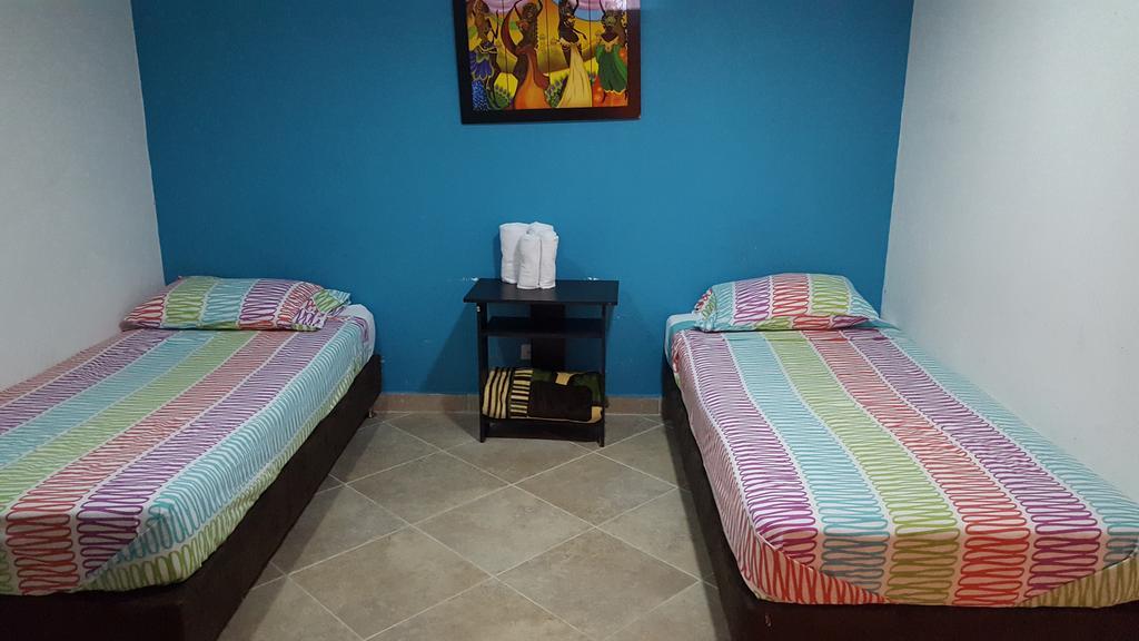 Hostal El Hangar Rionegro Exterior foto