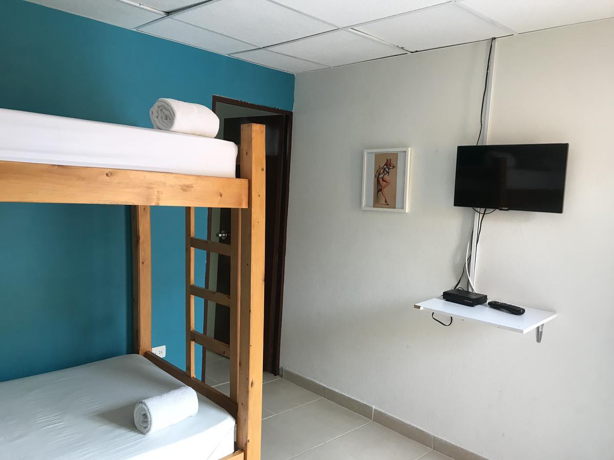 Hostal El Hangar Rionegro Exterior foto