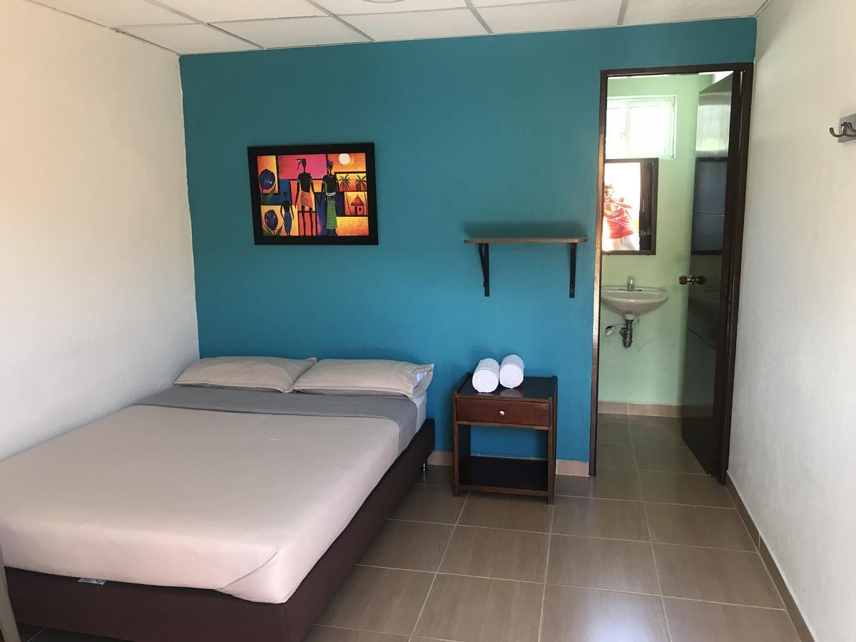Hostal El Hangar Rionegro Exterior foto