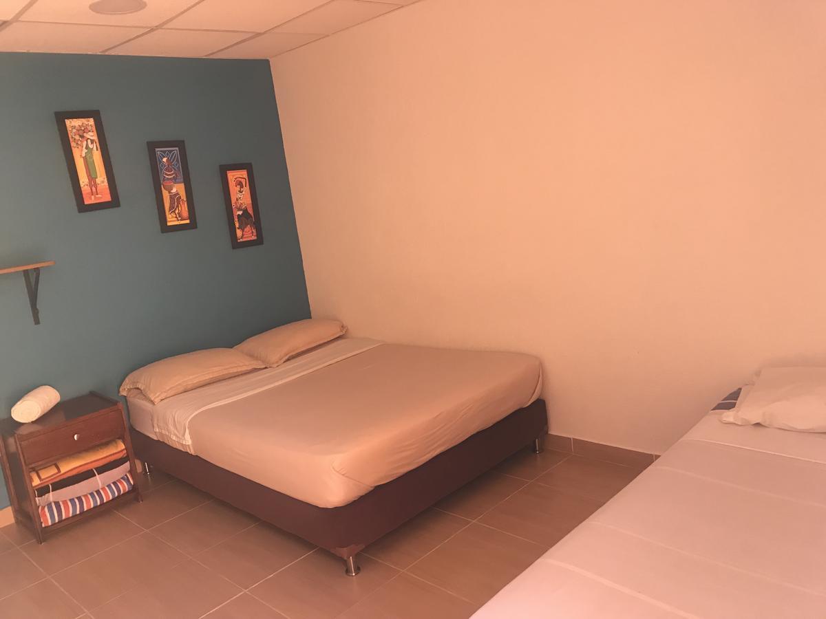 Hostal El Hangar Rionegro Exterior foto